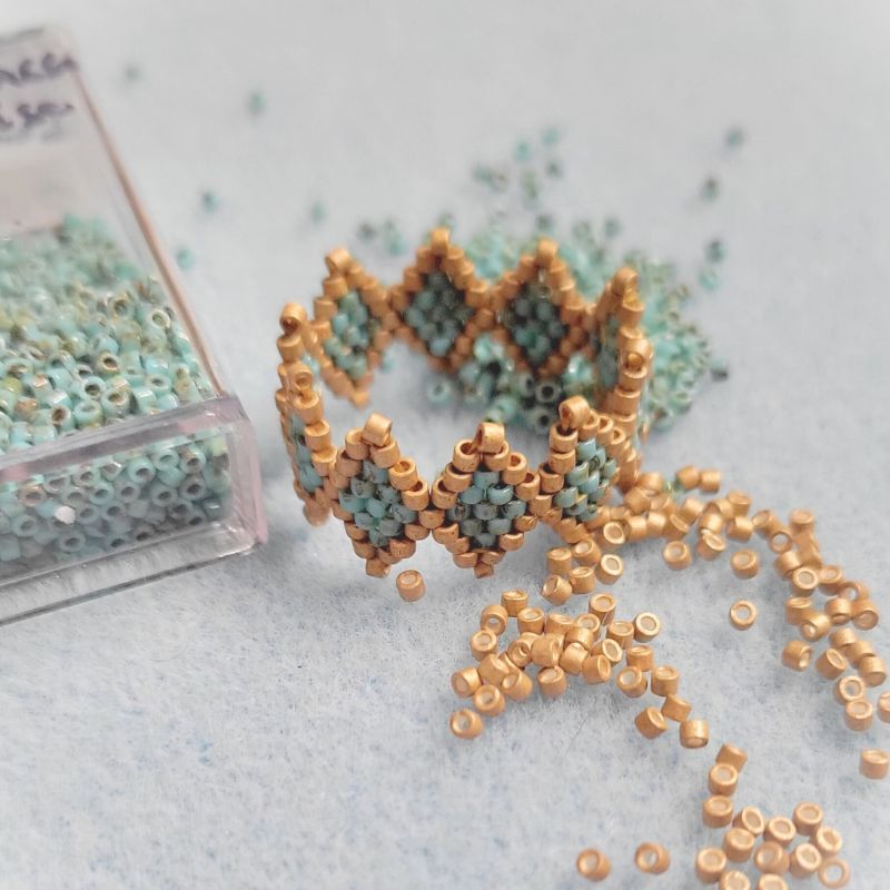 Bague couronne en perles Japonaise