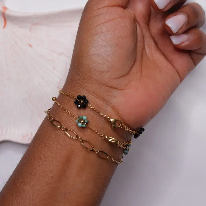 Bracelet fin fleur pierre de gemmes
