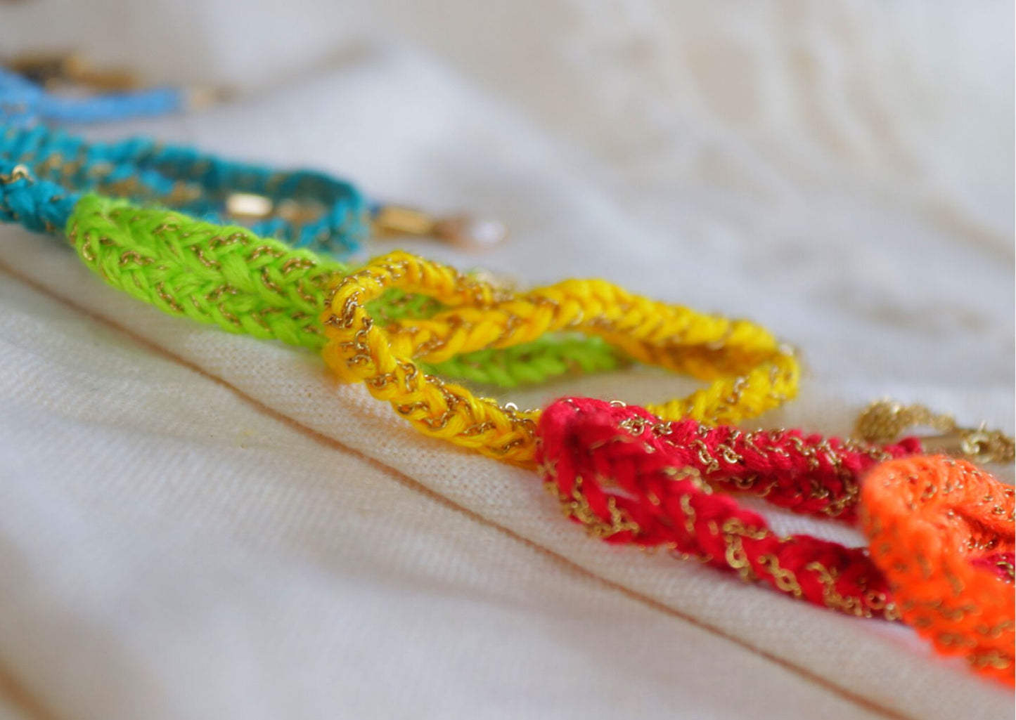 Bracelet Rio - Cordon tressé et breloque d'eau douce - POPIBIJOUX Créations