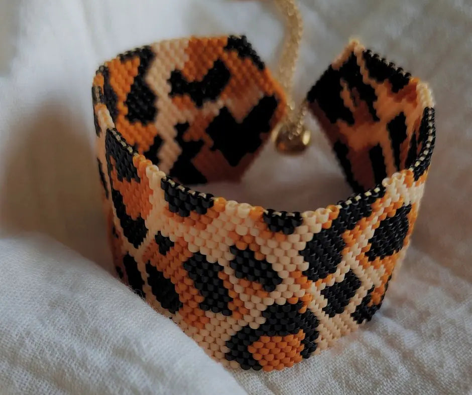 Manchette motif léopard en perles Miyuki – Bijou boho chic