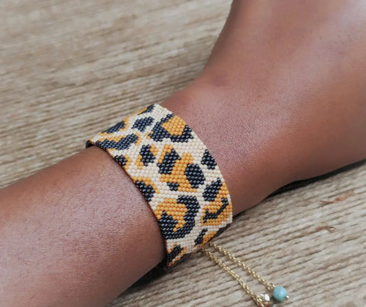 Manchette motif léopard en perles Miyuki – Bijou boho chic